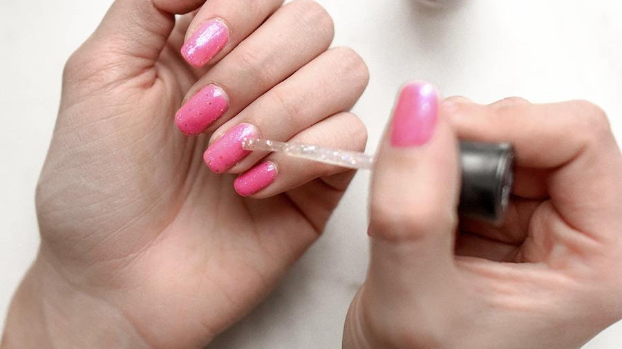 Which Nail Polish Lasts Longer: Gel, Acrylic, or Dip Powder Nails?-Fairy Glamor
