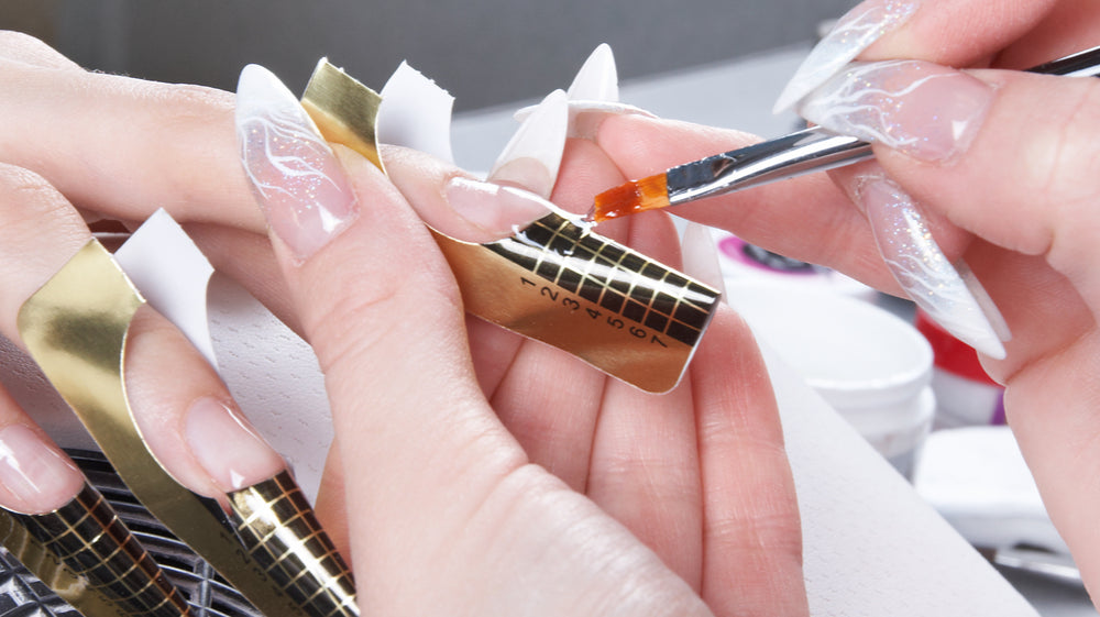 Building a false nail with clear acrylic