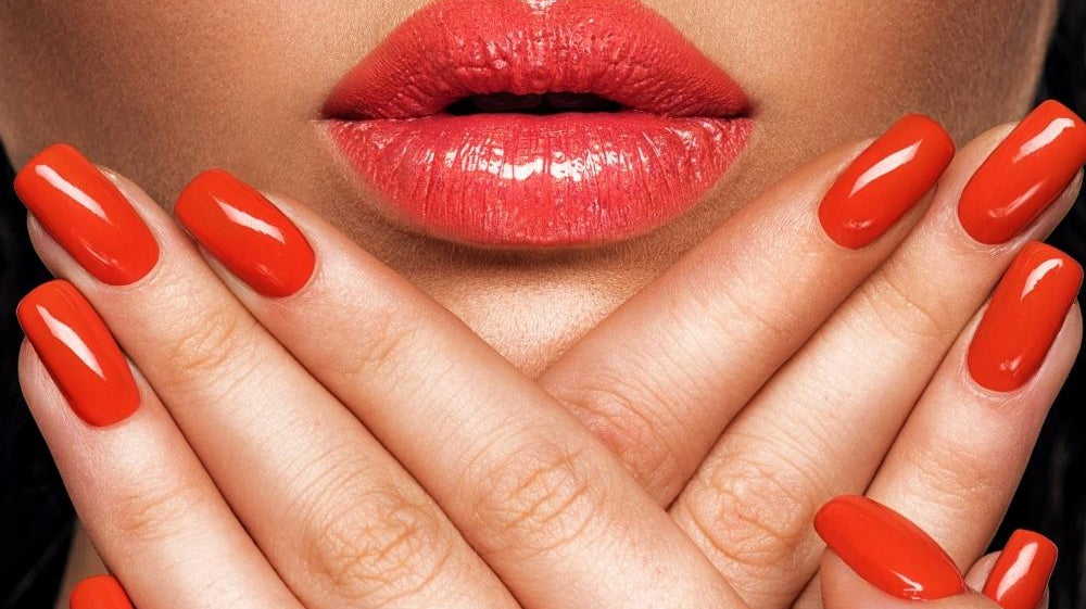 Can You Use a Gel Top Coat Over Dip Powder Nails?