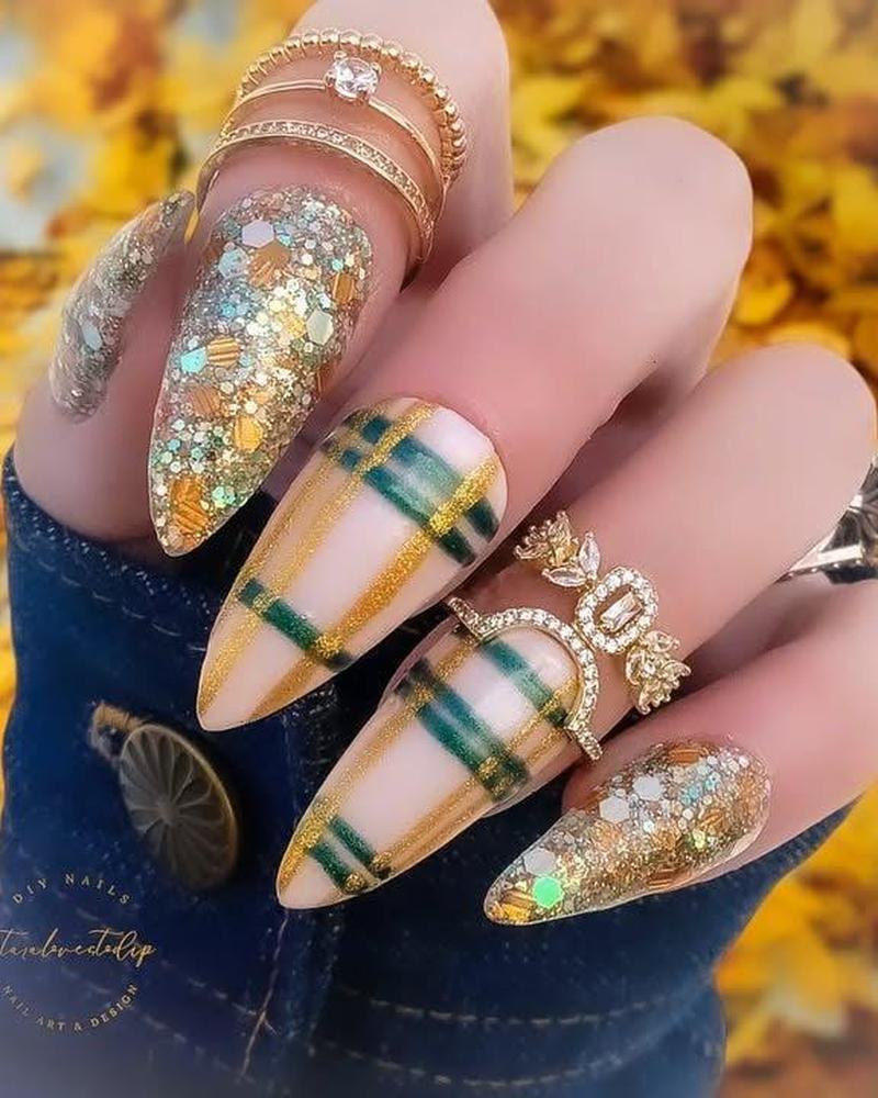 -Glitter-Dip-Nail-Powder-Channel the Flannel-Fairy-Glamor
