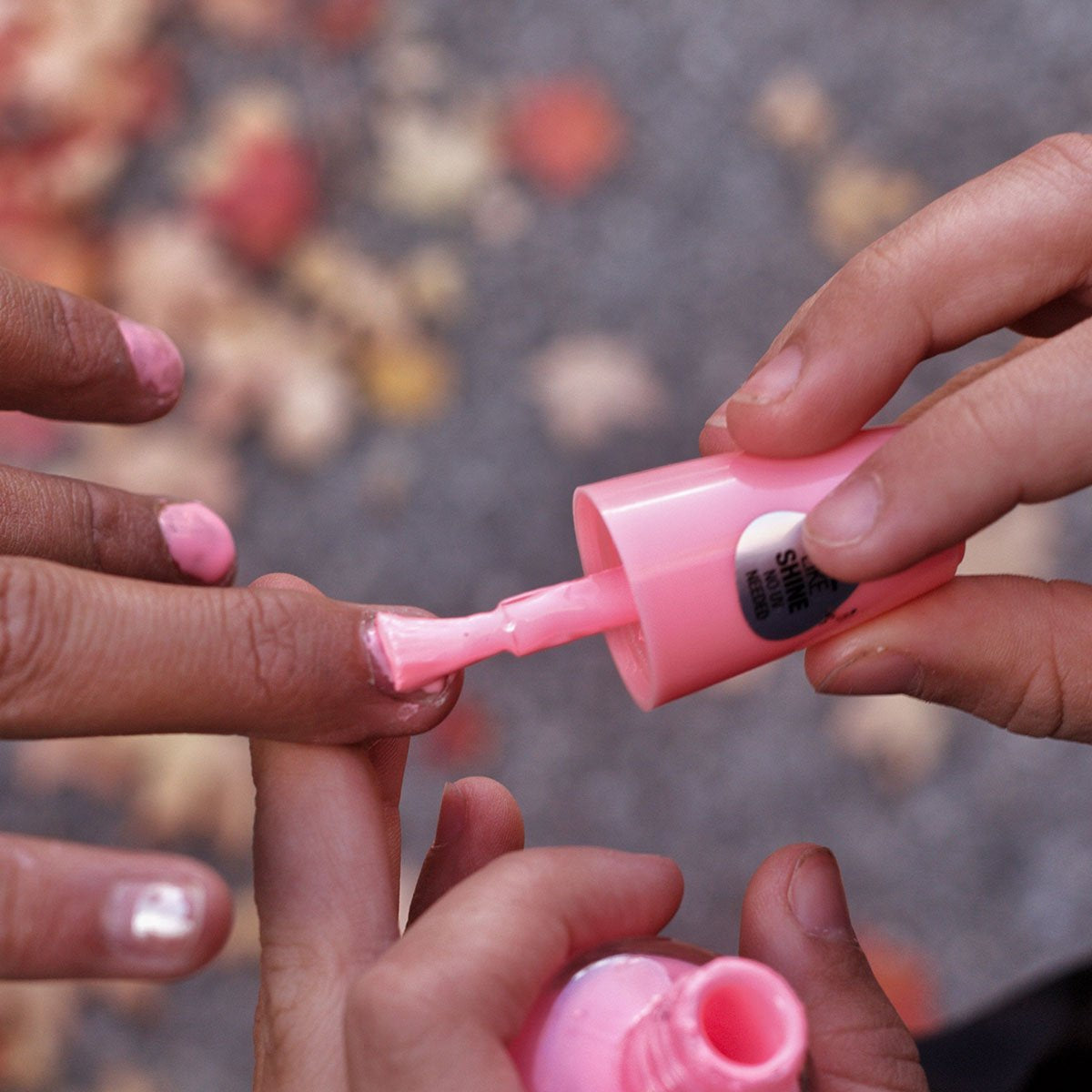 Is Dip Powder Better Than Gel?-Fairy Glamor